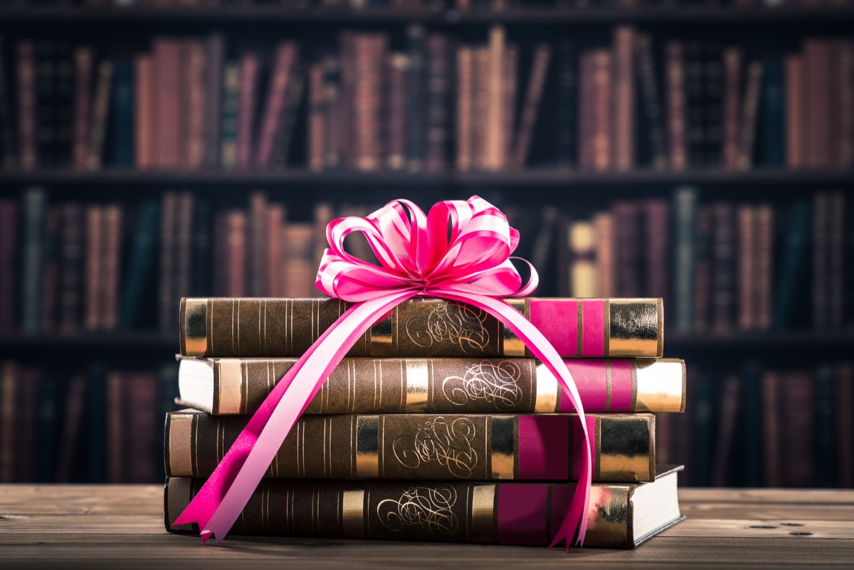 Regali Natale 2017: i libri più belli da donare alle amiche