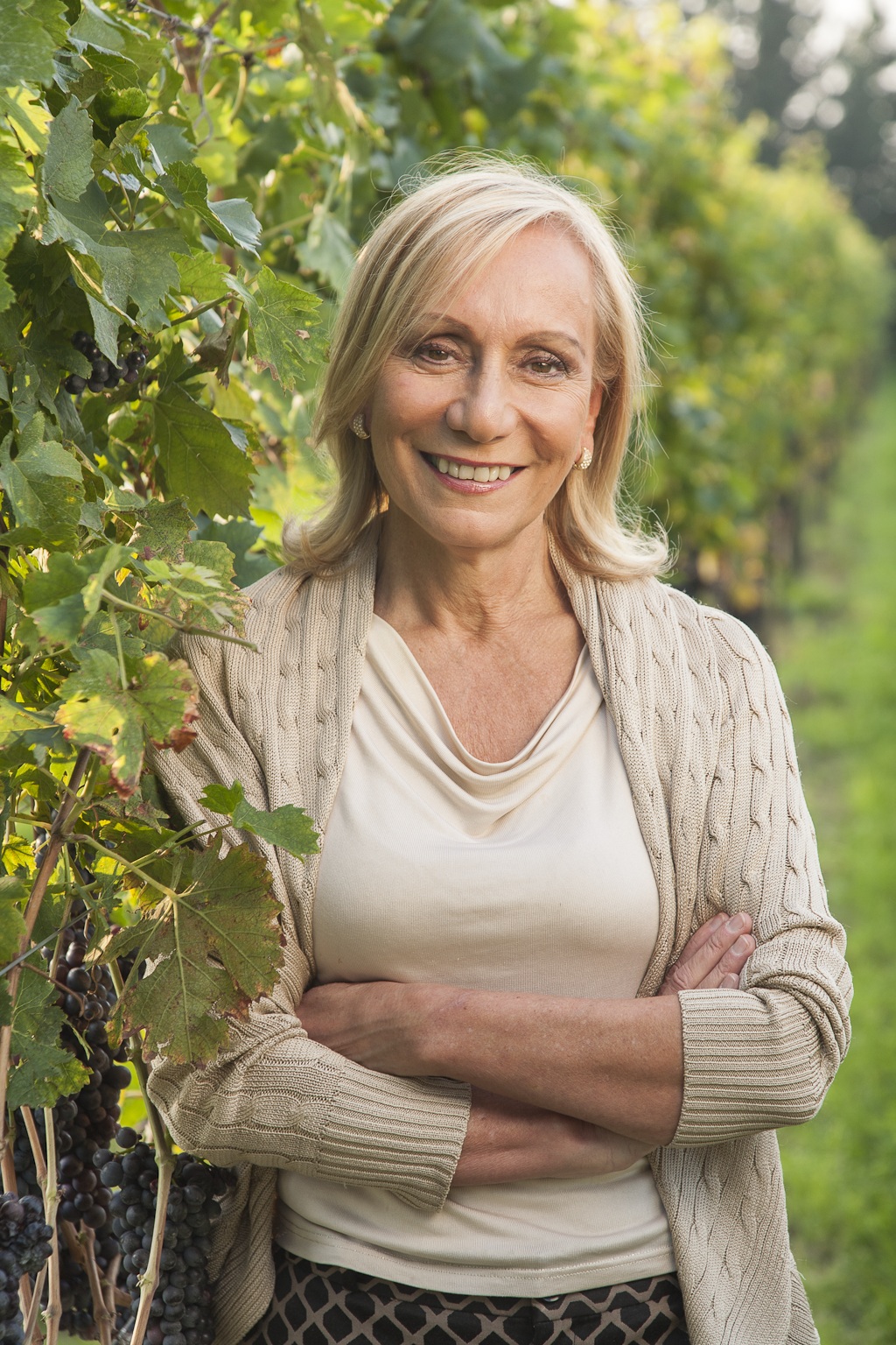 Marilisa_Allegrini_in_vigna.jpg