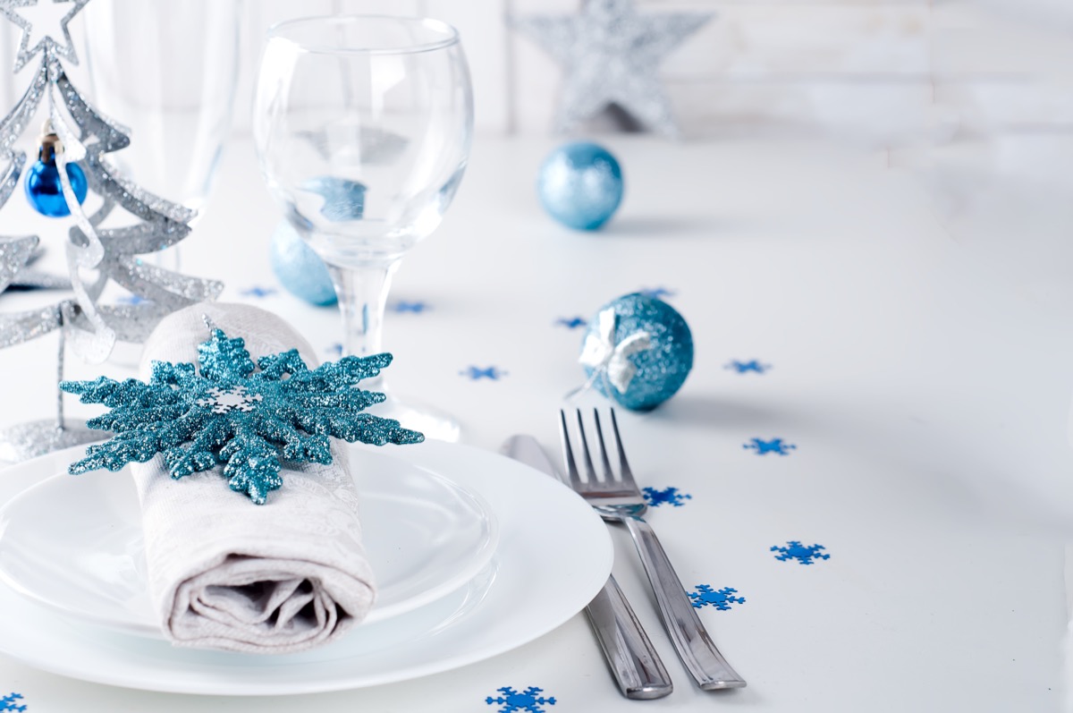 Come-apparecchiare-tavola-natale-elegante-3.jpg