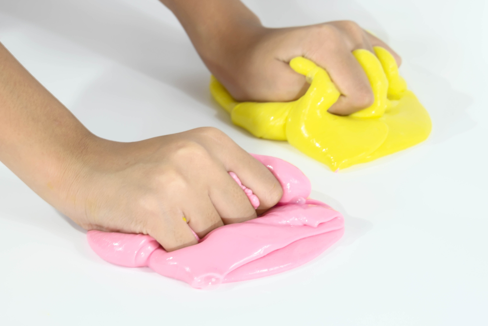 Skifidol slime fai da te, le ricette semplici per divertirsi con i bambini