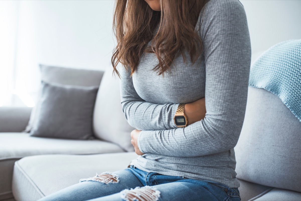 Indigestione e vomito: 3 rimedi naturali per un veloce sollievo
