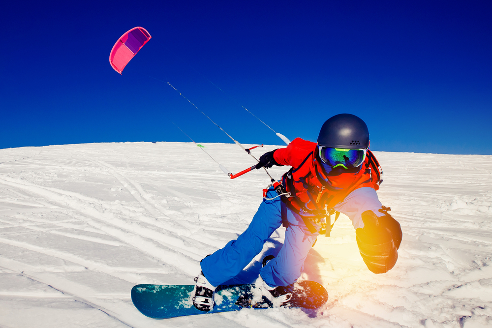Gli sport più divertenti da praticare sulla neve