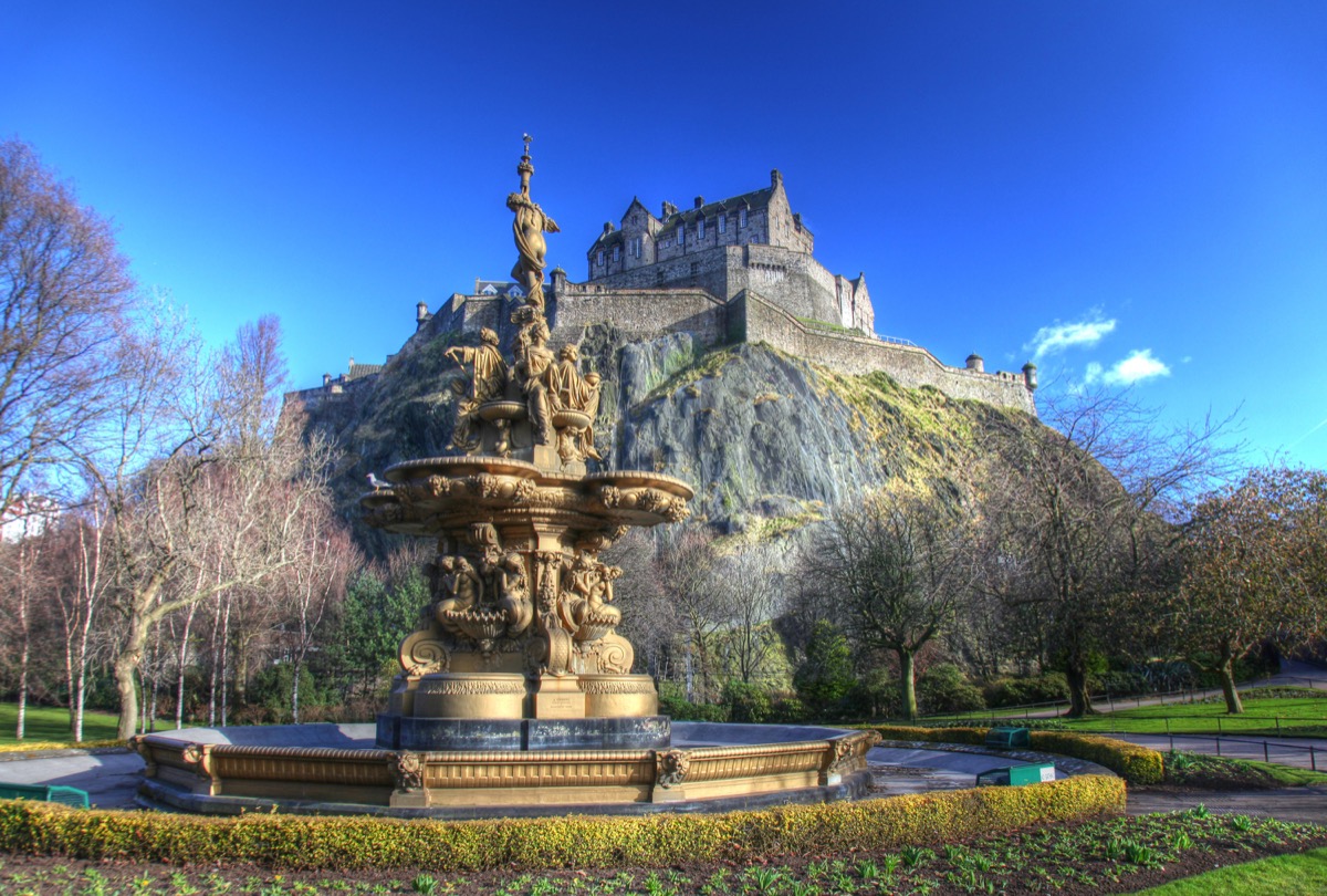 San-valentino-viaggi-mete-romantiche-coppia-edimburgo.jpg