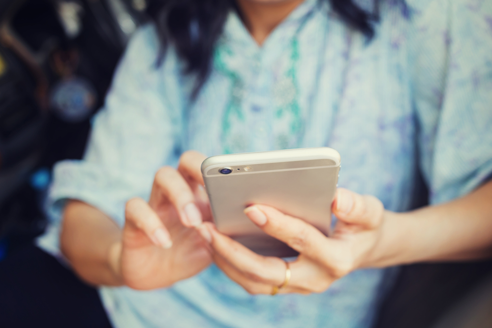 Mamme su Whatsapp: come evitare la chat di classe di tuo figlio