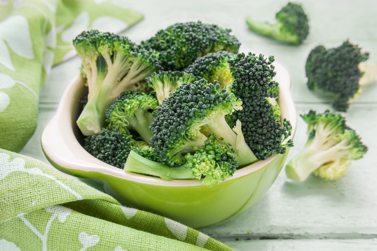 Broccoli: calorie, proprietà e controindicazioni