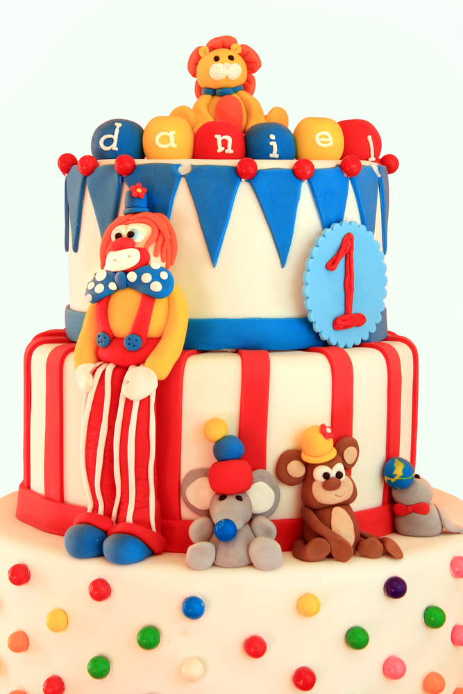 decorare-torte-pasta-di-zucchero-idee-lettere_1.jpg
