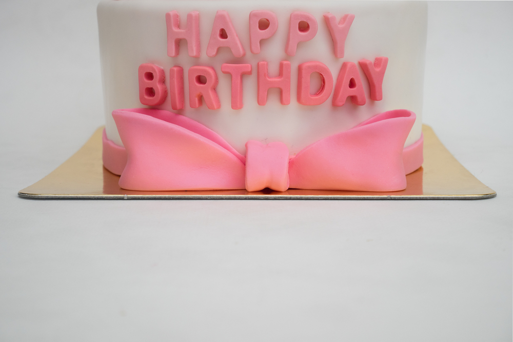 decorare-torte-pasta-di-zucchero-idee-lettere_4.jpg