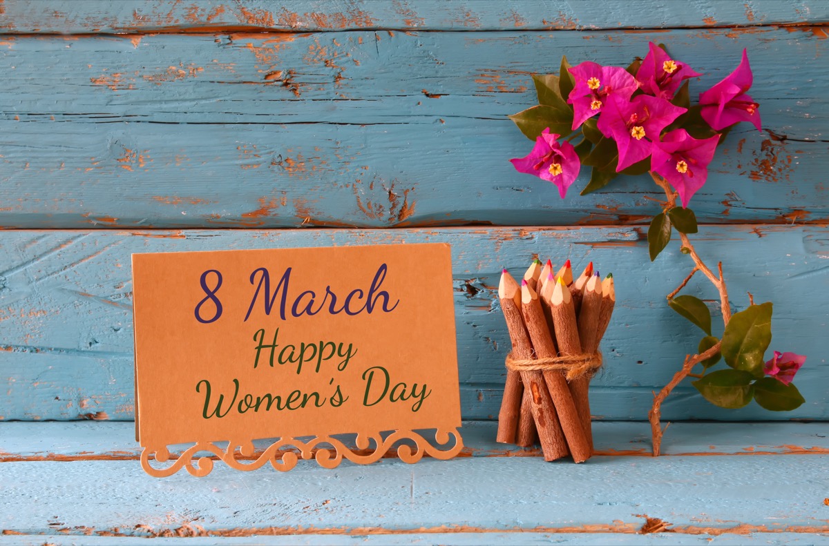Festa della donna 2018: le frasi più emozionanti per fare gli auguri alle amiche