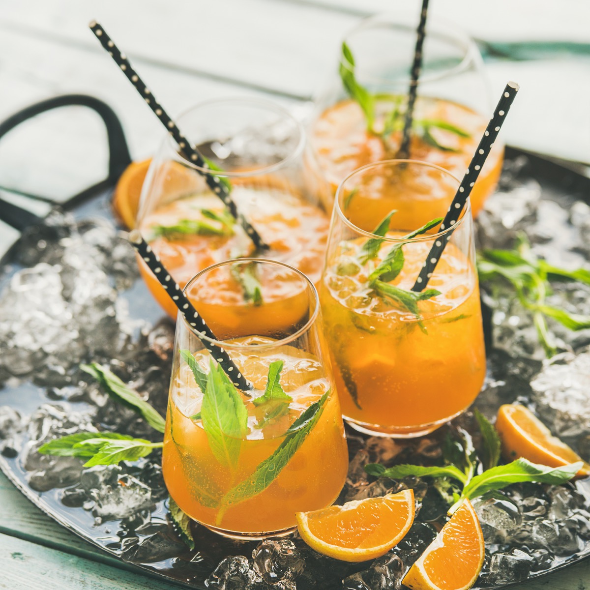 Cocktail con acqua tonica: la ricetta del Jolly Orange