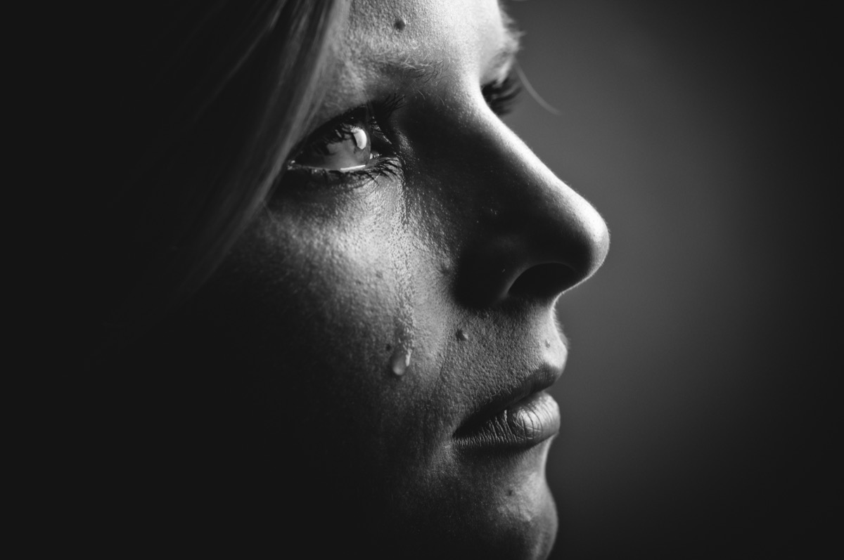 Sognare di piangere per un ex: come si interpreta il sogno