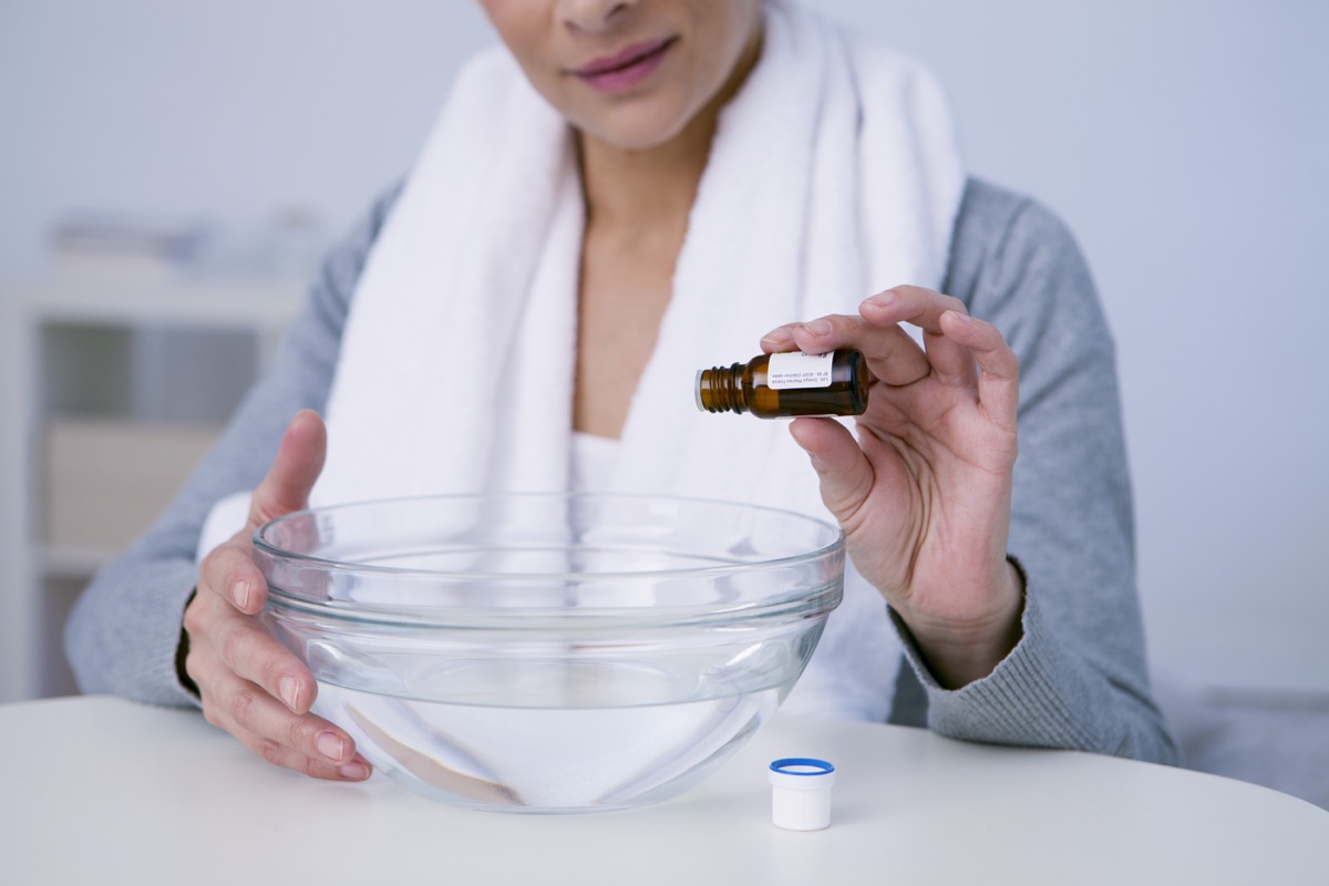 Suffumigi contro le allergie di stagione, come sfruttare questo rimedio naturale contro la congestione