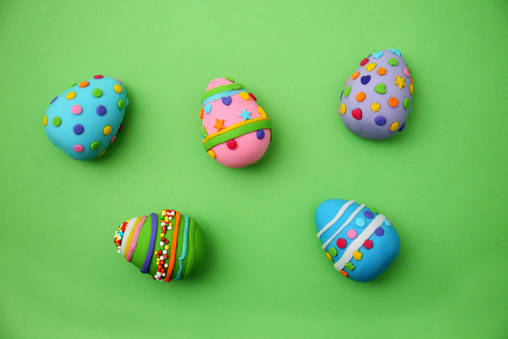 uova-pasqua-decorate-pasta-zucchero_2.jpg