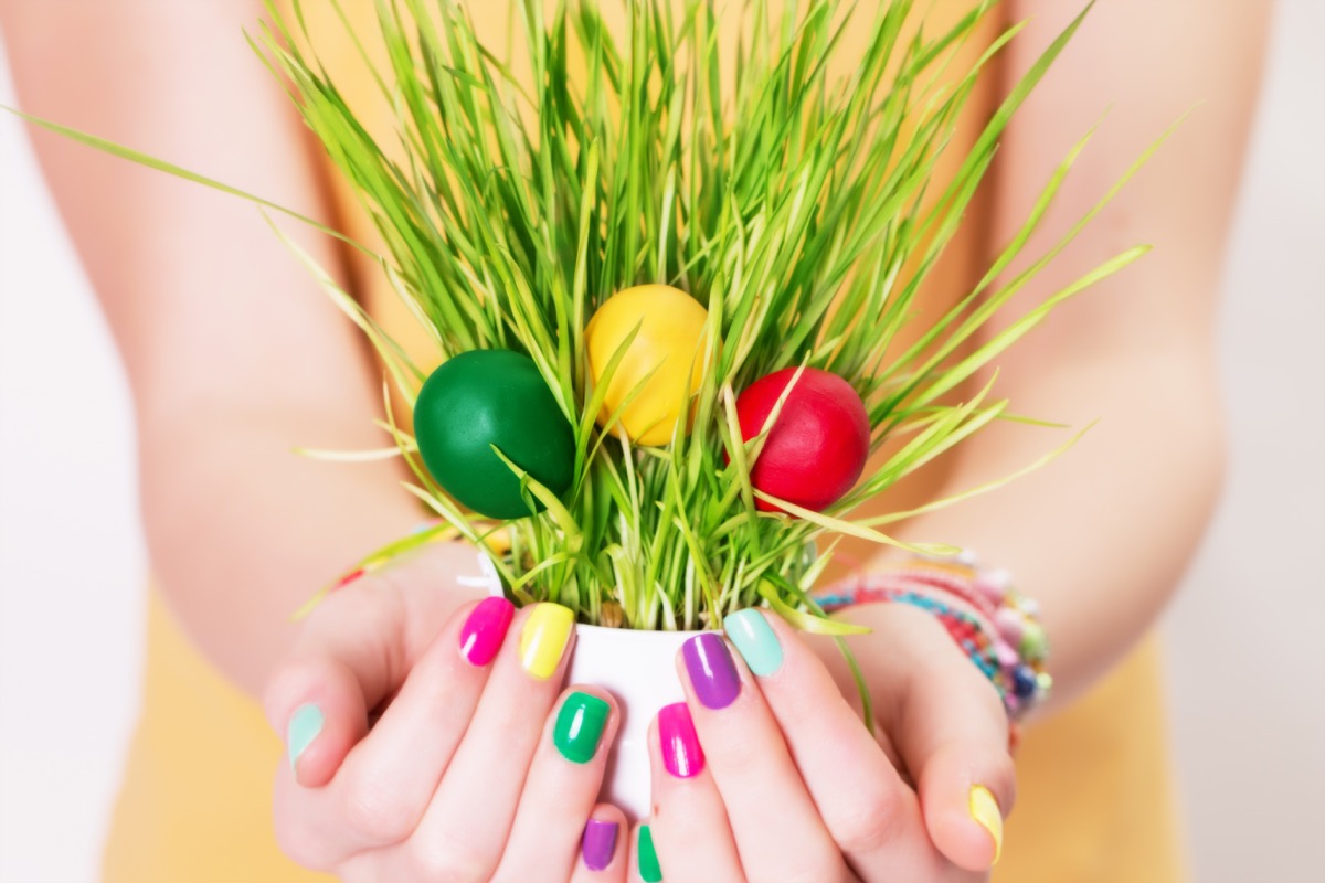Nail art Pasqua 2018: 5 decorazioni unghie a tema da sfoggiare