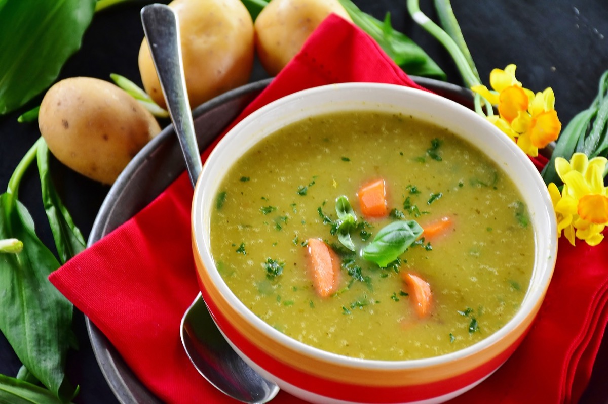 Come cucinare il minestrone surgelato in pentola normale o a pressione