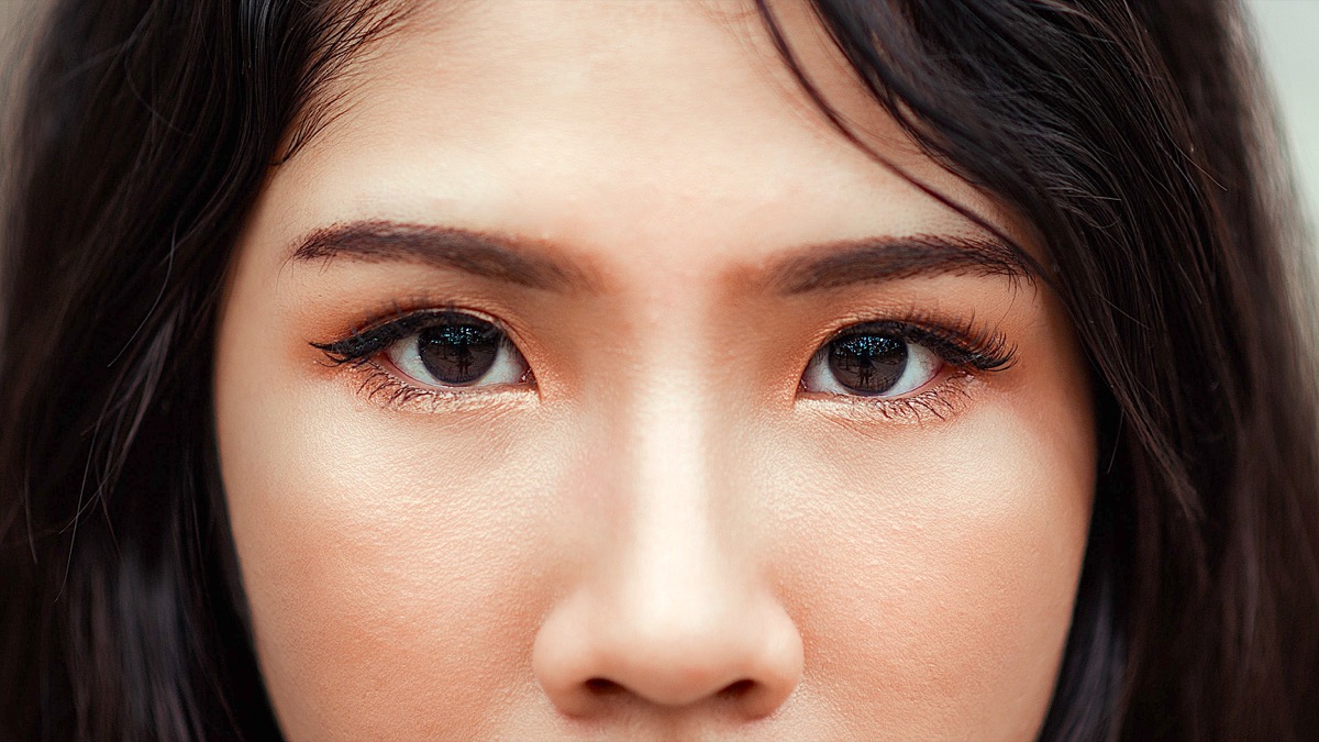 Come truccare gli occhi a mandorla con il video tutorial facile