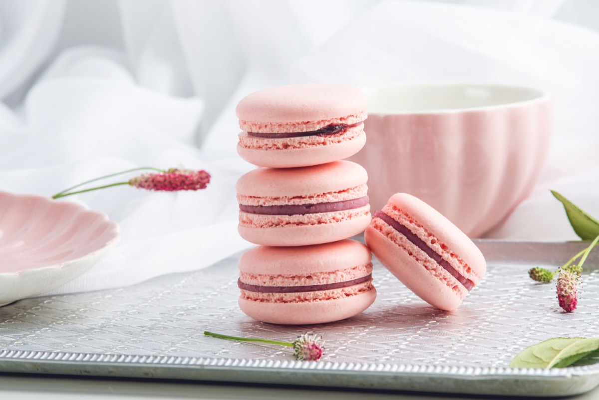 Macarons alla fragola: la ricetta dolce per la festa della mamma