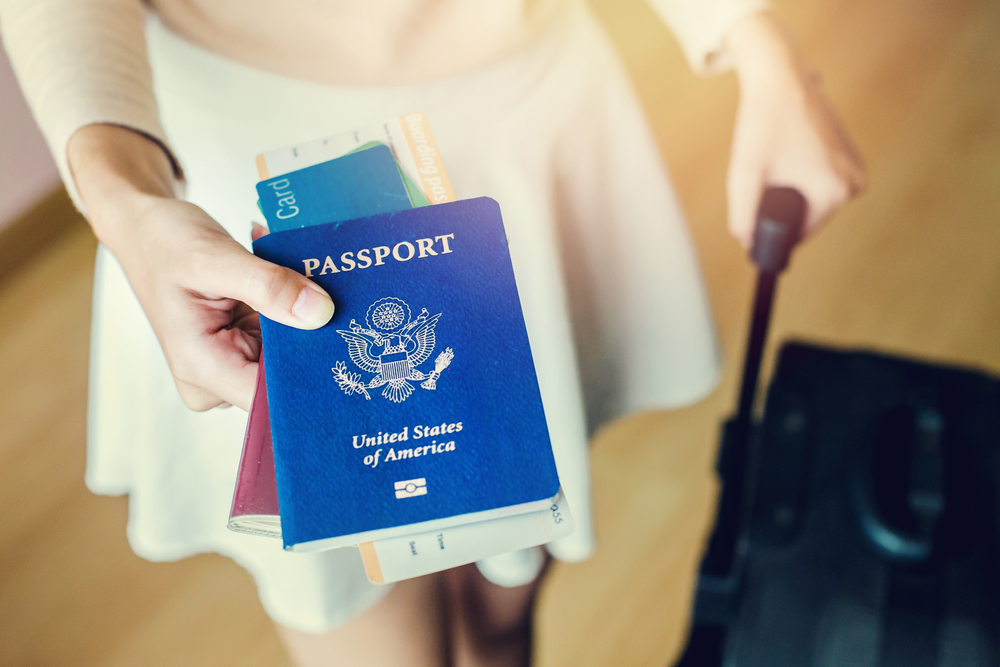 Documenti, perché non dovresti mai mettere il passaporto nel bagaglio a mano