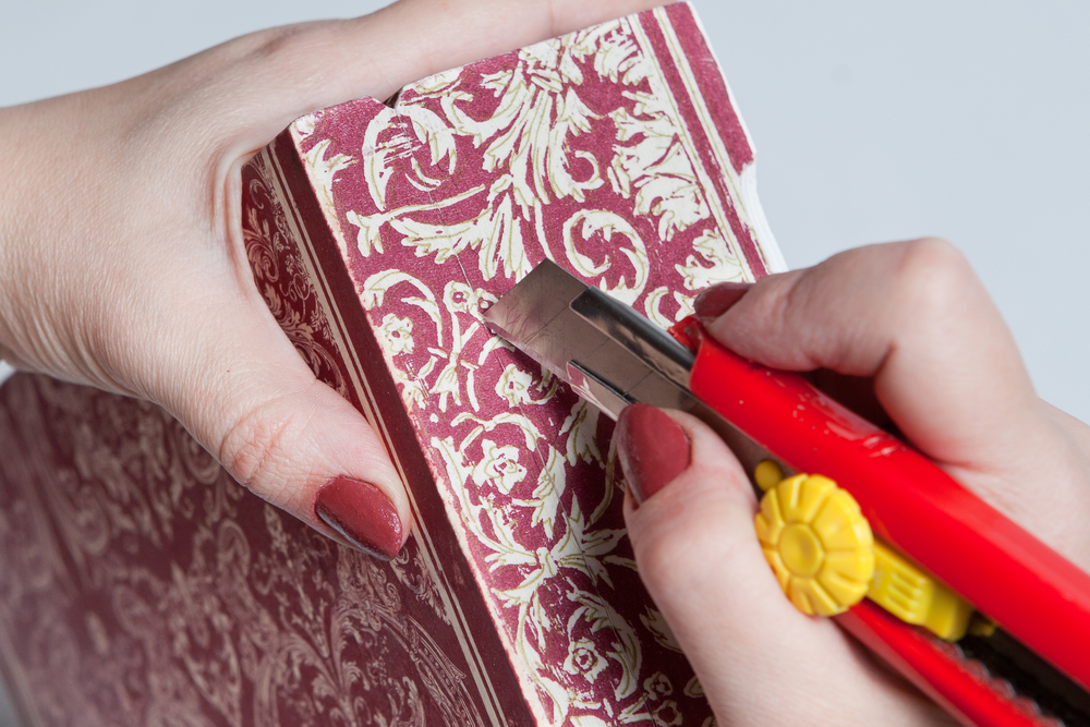 Come decorare una scatola di cartone con il decoupage facile