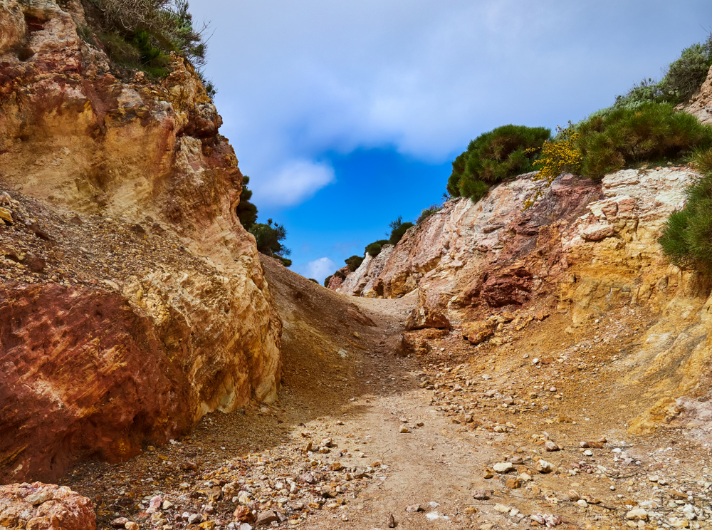 cosa-vedere-lipari-cave-caolino.jpg