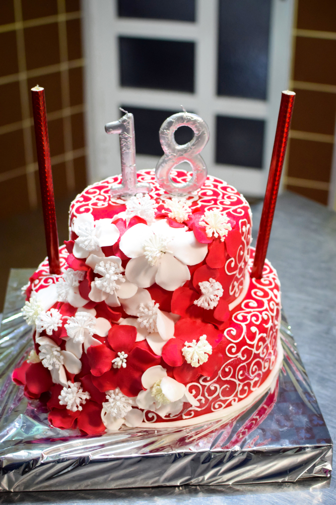 torte-pasta-di-zucchero-18-anni_2.jpg