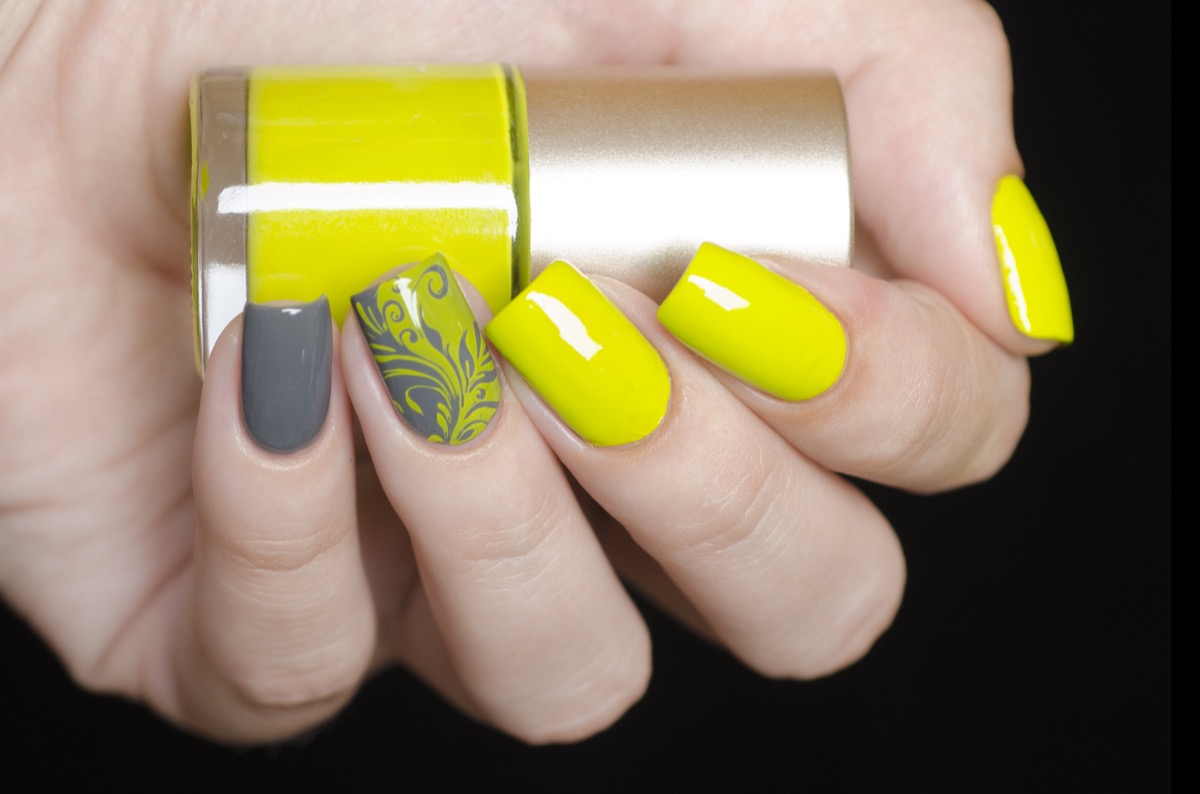 Neon-nail-art-3.jpg