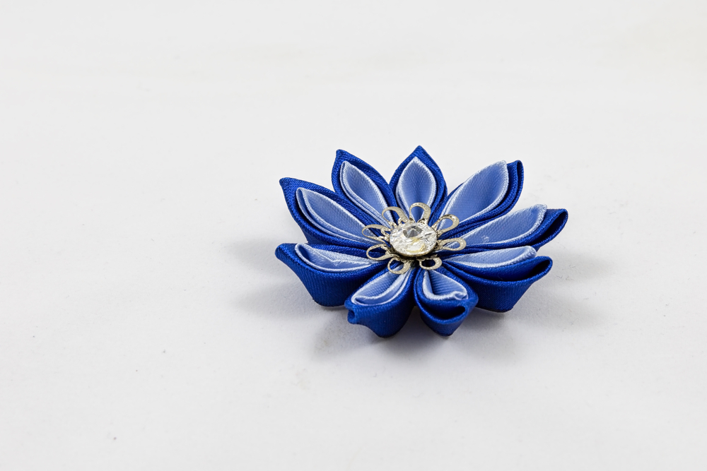 Come fare un fiore kanzashi