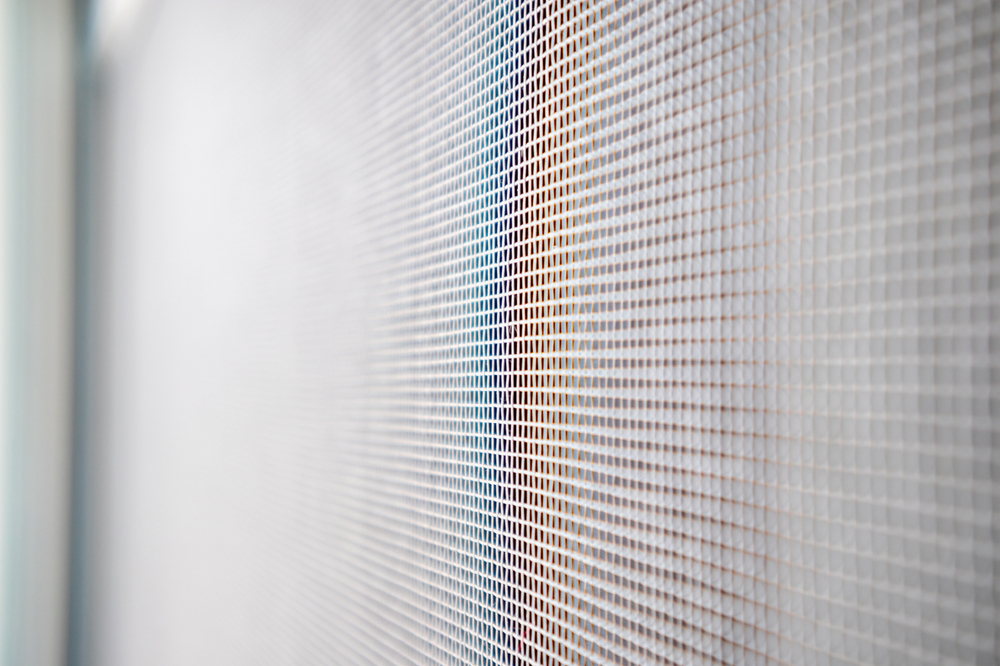 Come pulire le zanzariere senza smontarle