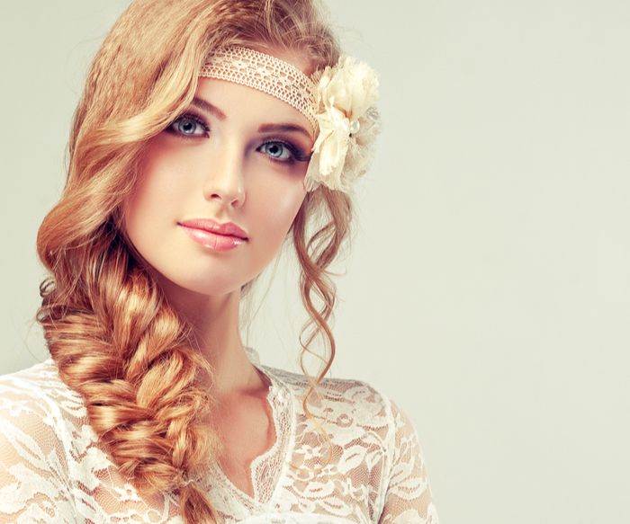 Treccia a spiga perfetta per la sposa: il tutorial