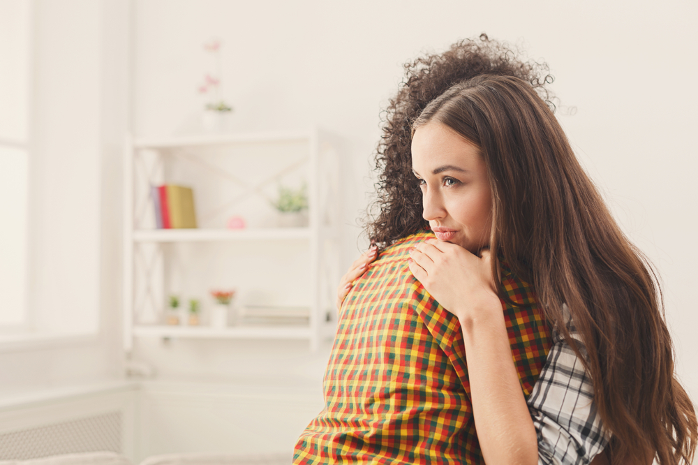 Capire le bugie dal linguaggio del corpo, 7 segnali sospetti