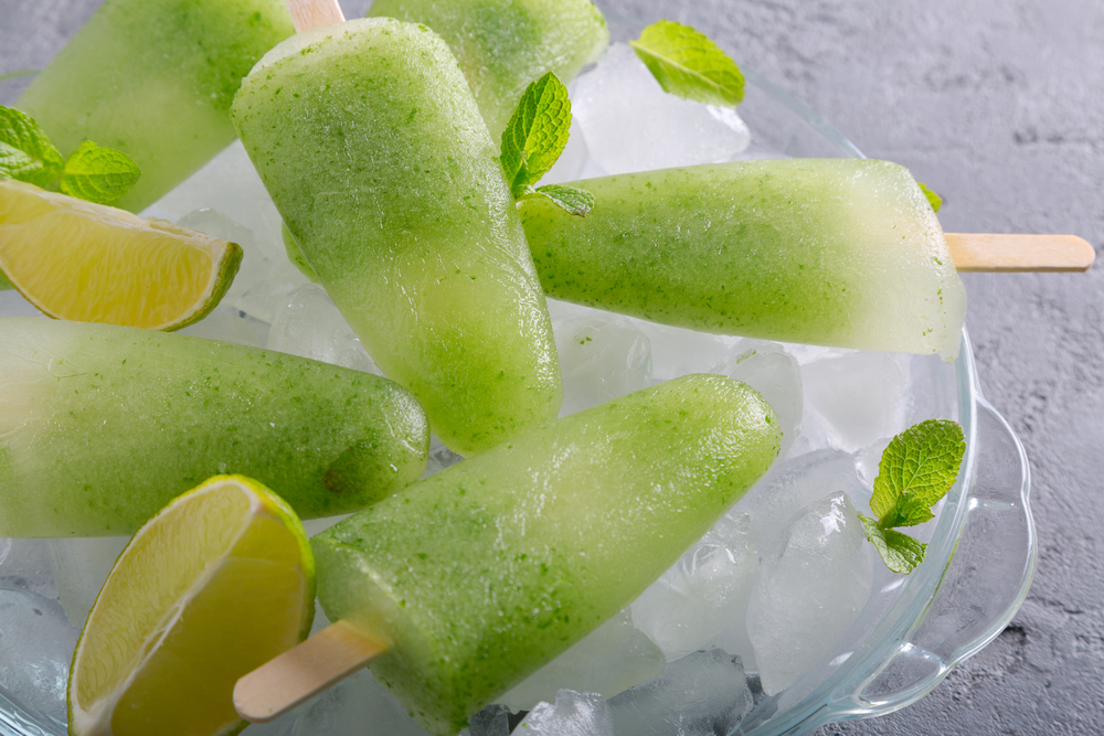 Ghiaccioli fai da te: 2 ricette rinfrescanti