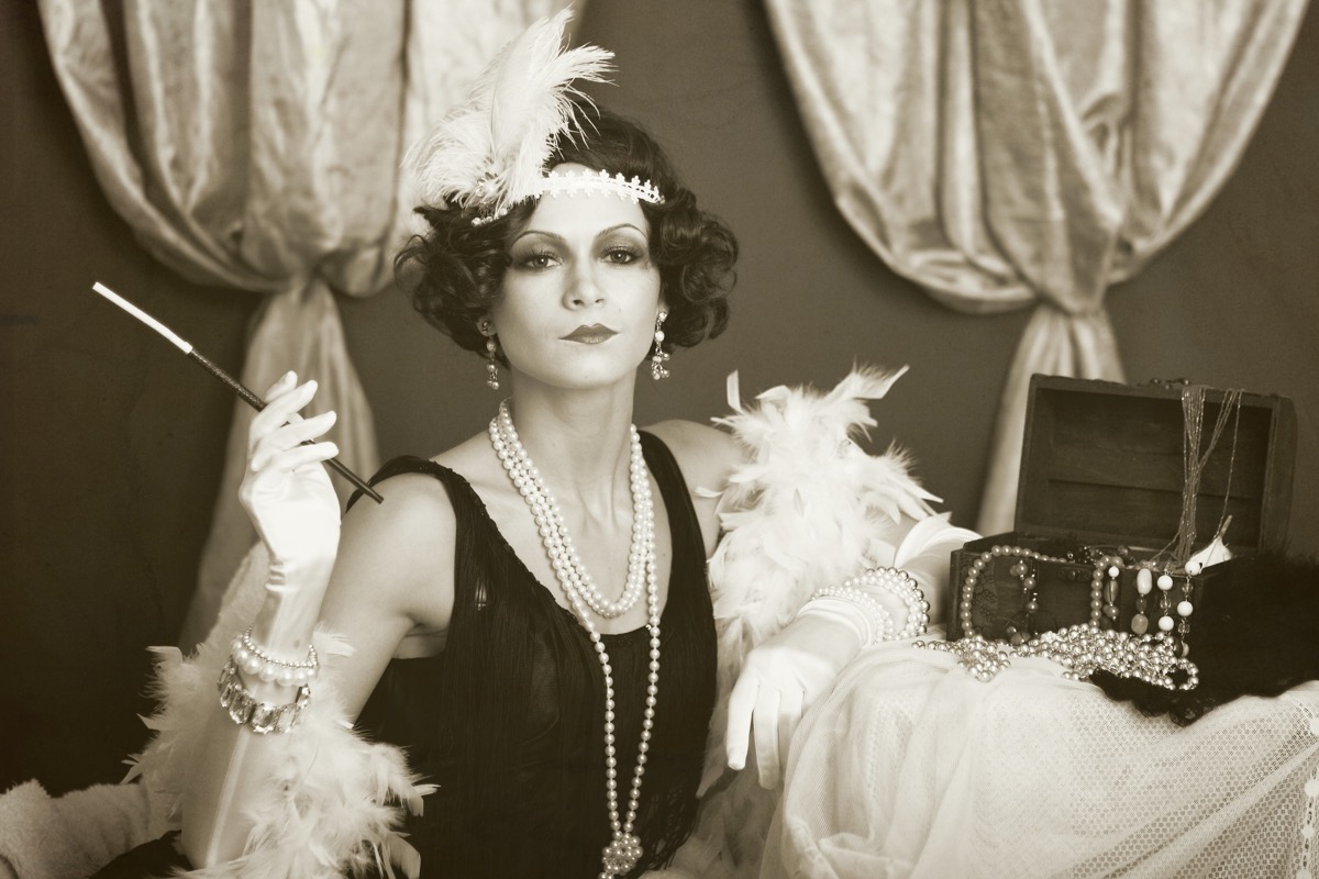 Come ricreare il look anni 30 per le feste a tema