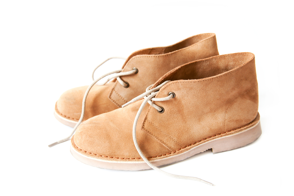 Come lavare le scarpe di camoscio a mano in 10 semplici passaggi