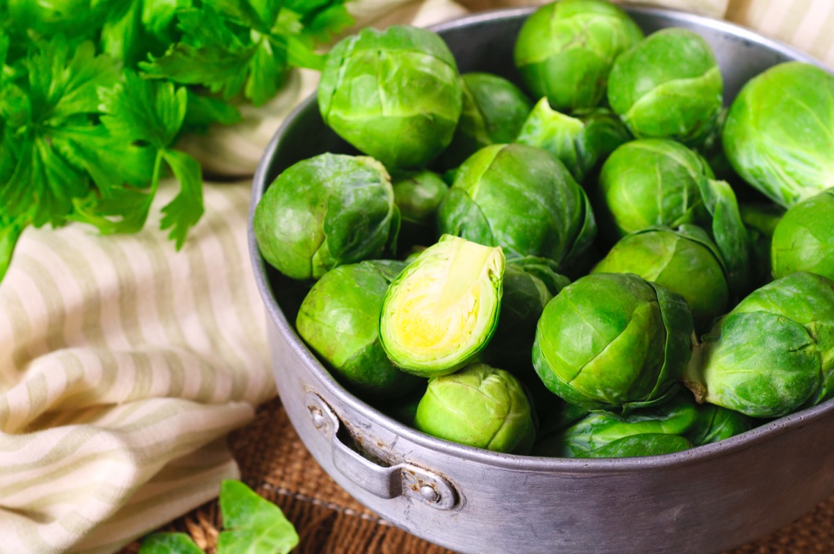 Cavolini di Bruxelles al vapore, come cucinarli e condirli in modo leggero ma saporito