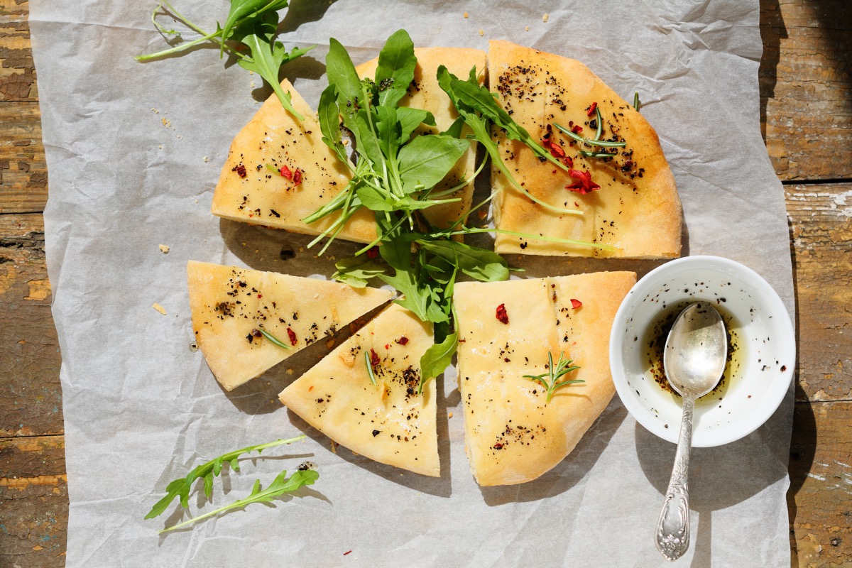 Focaccia ripiena di verdure: la ricetta facile e veloce