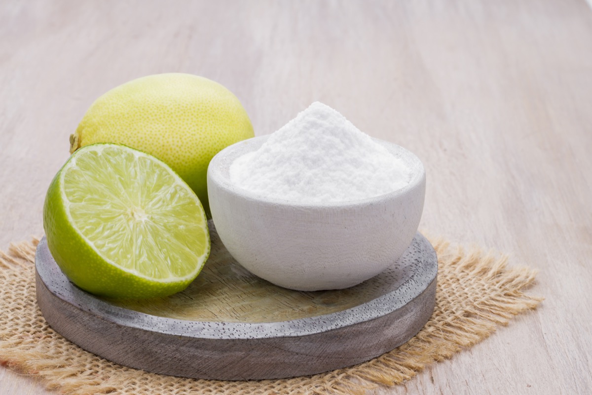 Maschera viso bicarbonato e limone, come fare un trattamento purificante con due ingredienti