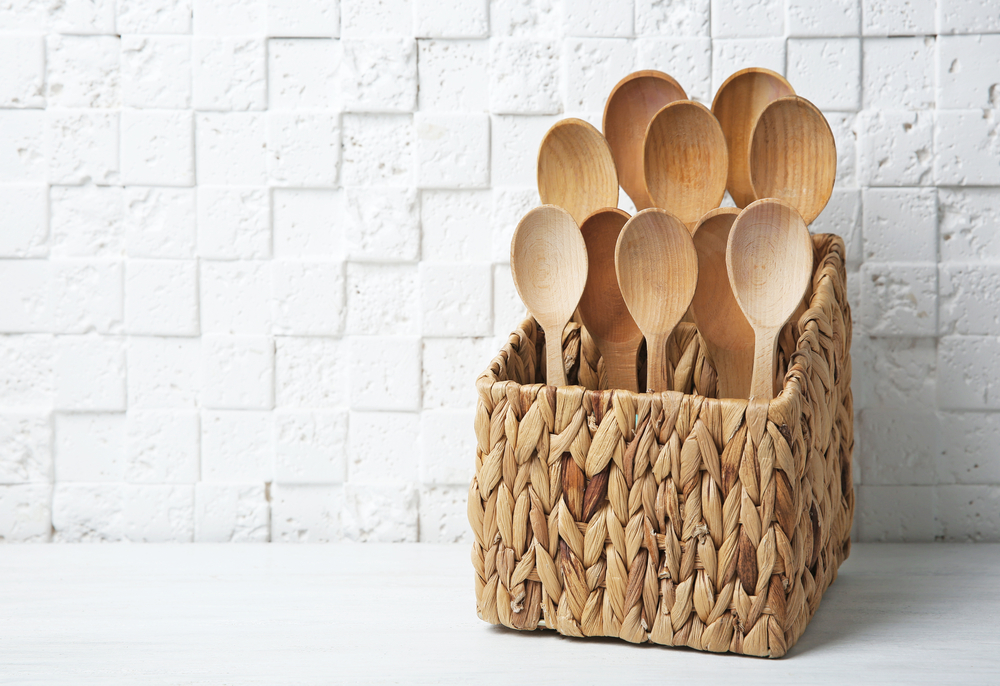 6 utensili da cucina che non sapevi di dover sostituire periodicamente