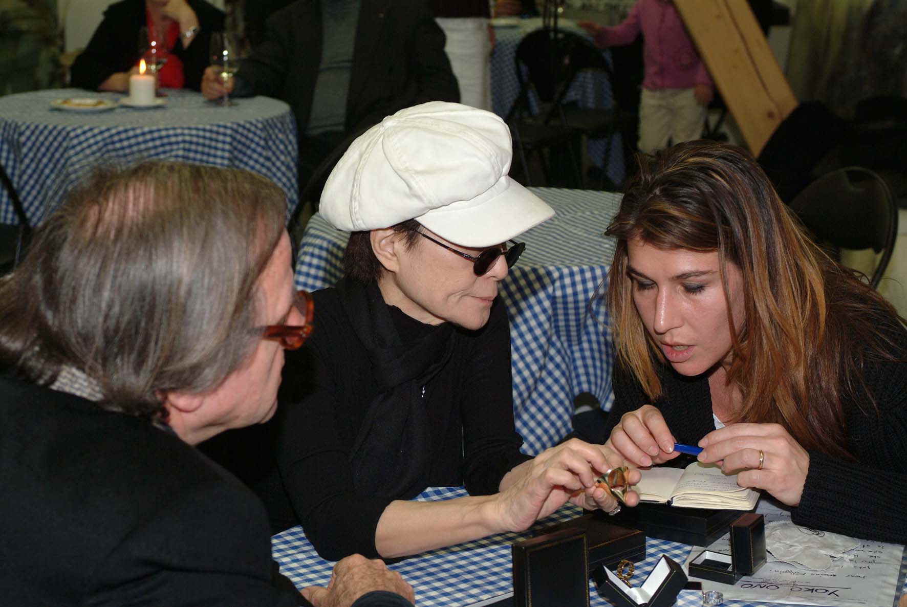Yoko_-Praga_2003.jpg