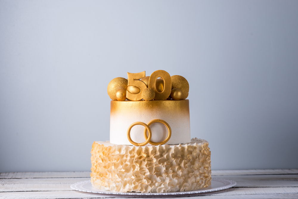 Torte 50 anni matrimonio, 5 decorazioni in pasta di zucchero speciali