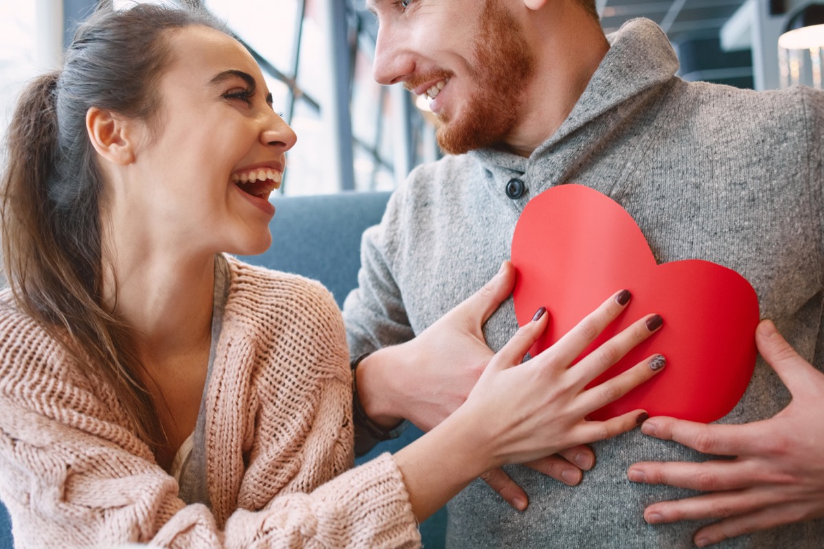 Amore o amicizia: le domande da farsi per capirlo