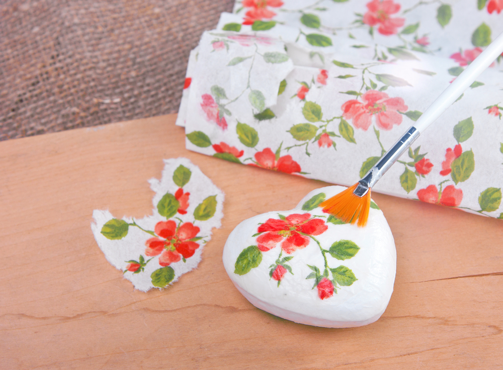 Decoupage su polistirolo: la tecnica e i consigli per i lavoretti creativi