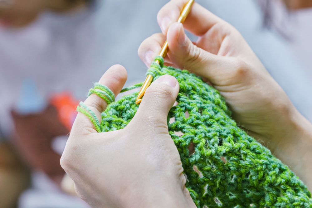 Scaldacollo uncinetto facile e veloce: il tutorial e le spiegazioni per fare l'accessorio
