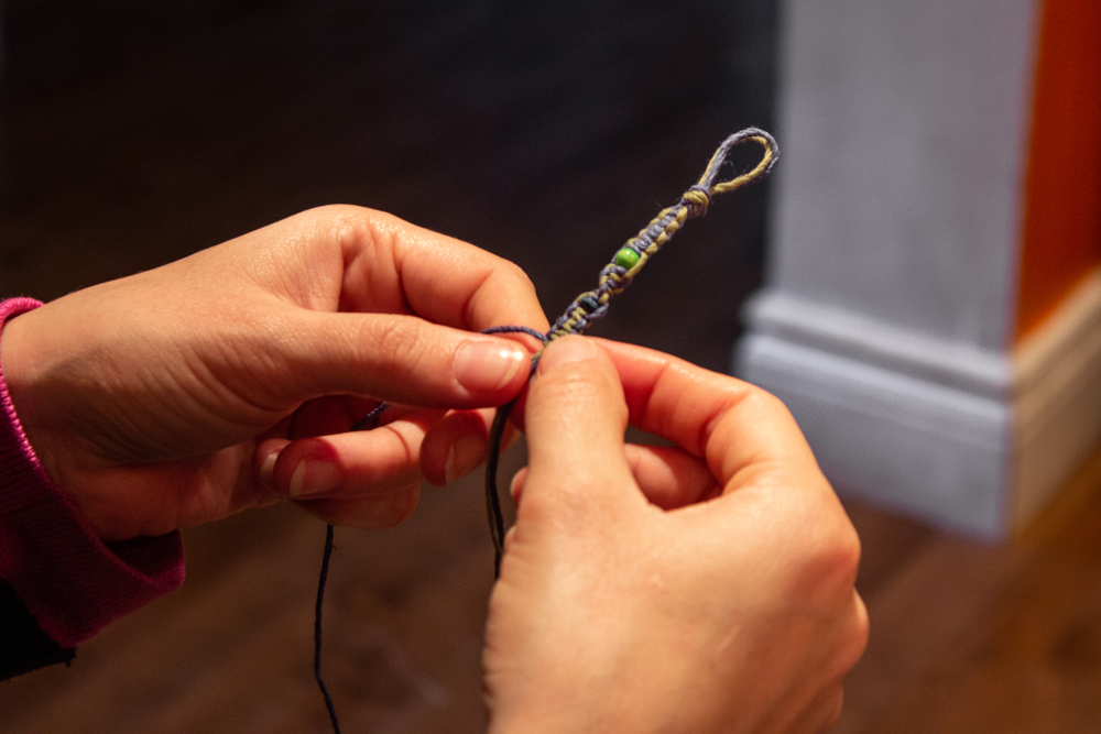 Braccialetti macramè: istruzioni per avviare il lavoro