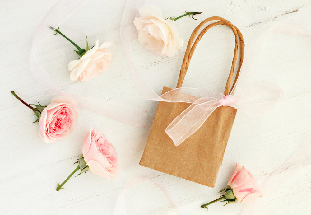 Come fare una wedding bag con la carta e come riempirla