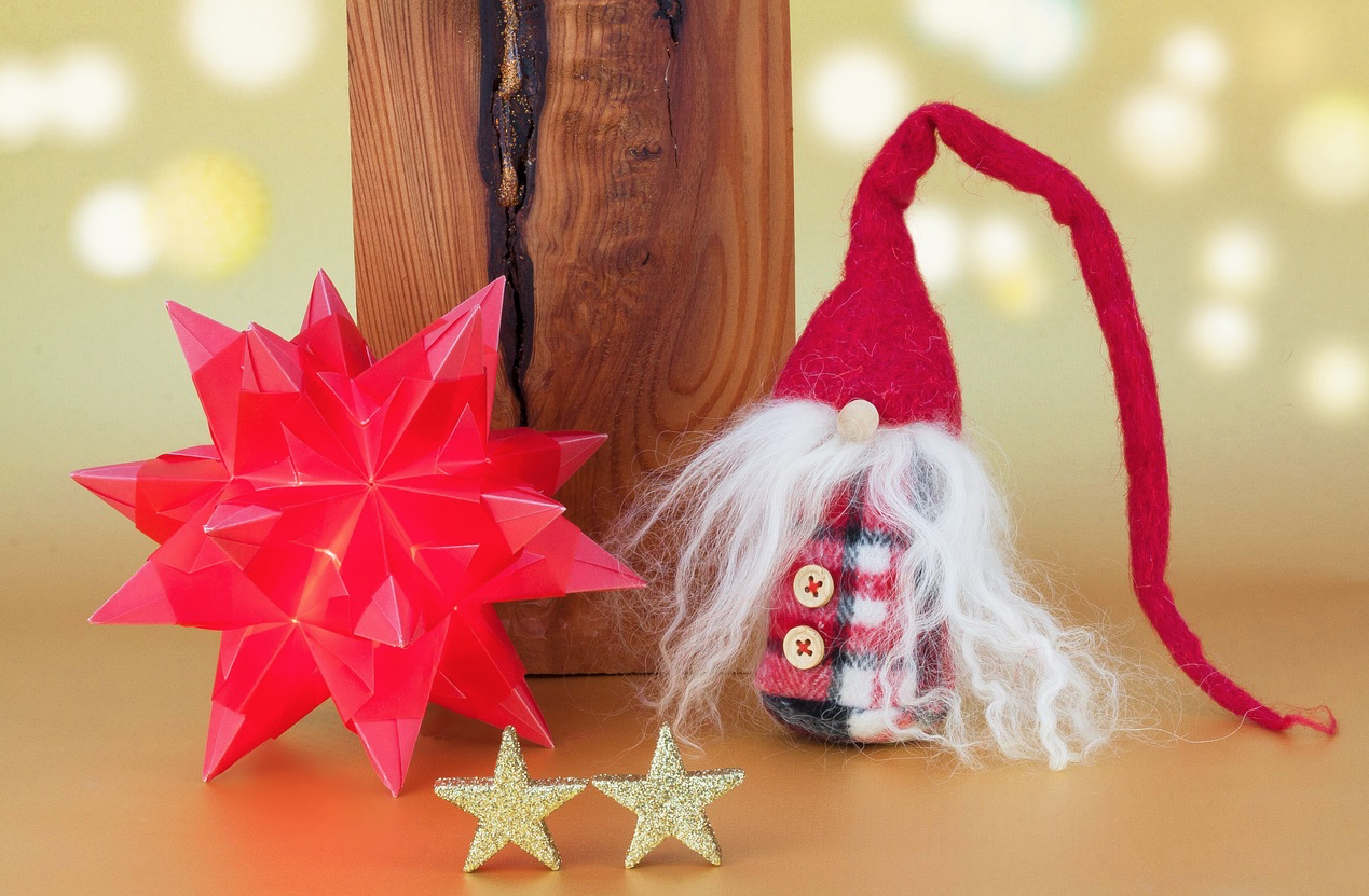 Origami di Natale semplice per decorare l’albero: il video per realizzarlo