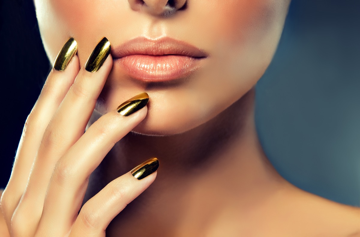 Nail-art-autunno-inverno-2018-2019-tendenze-decorazione-unghie-1.jpg