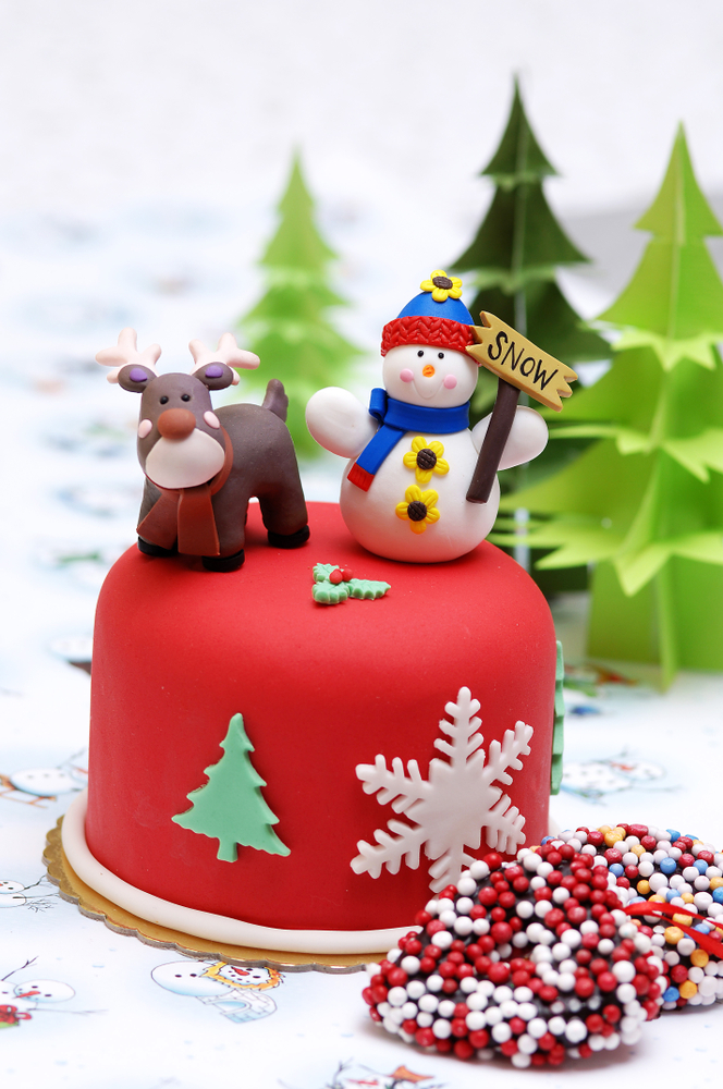 torte-con-pupazzo-neve-pasta-zucchero-3.jpg