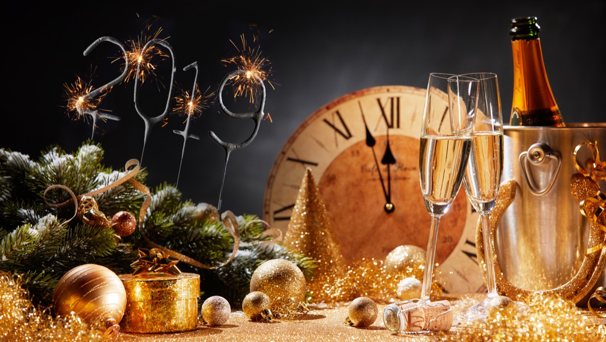 Come-apparecchiare-tavola-capodanno-idee-2.jpg