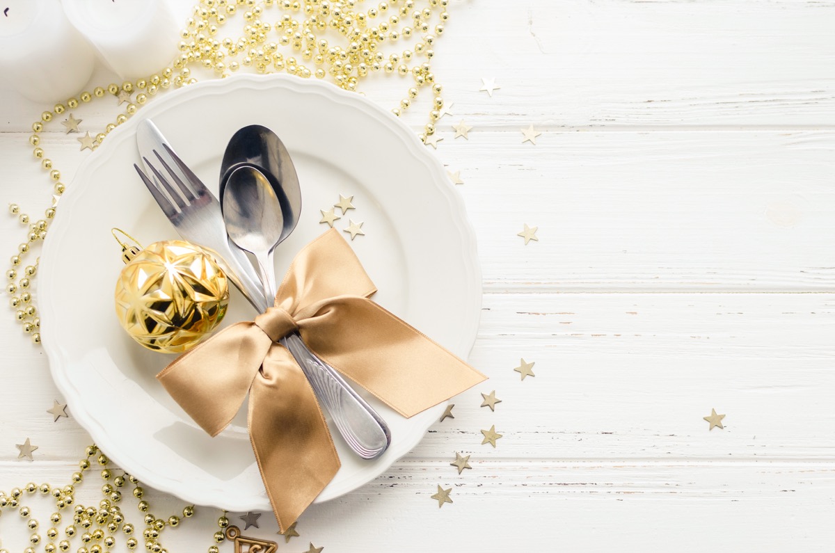 Come-apparecchiare-tavola-capodanno-idee-4.jpg