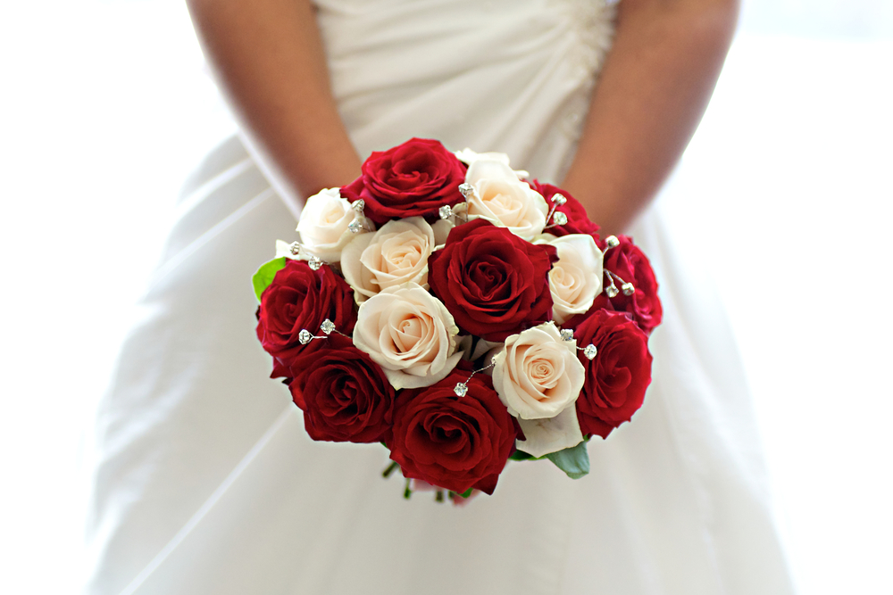 bouquet-sposa-rose-rosse-3.jpg