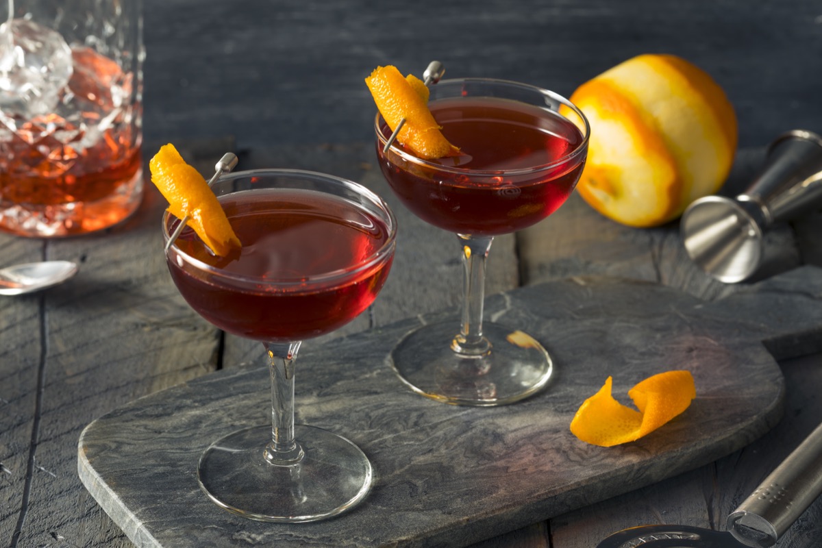 La ricetta del Boulevardier: il cocktail rosso per San Valentino